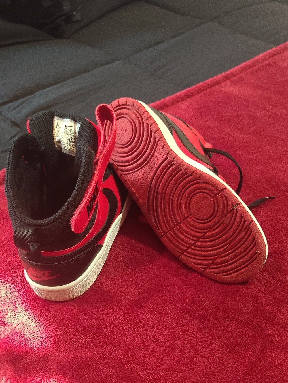 Nike Kids Mid-Top Sneakers in Black and Red
